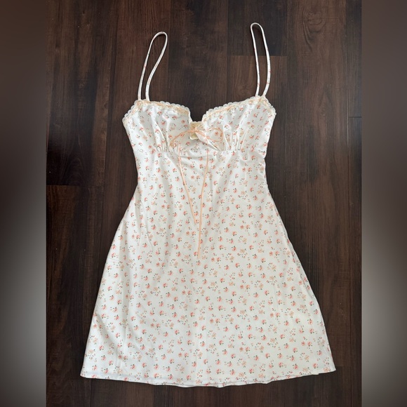 White Fox Boutique Dresses & Skirts - White Fox Boutique Dress